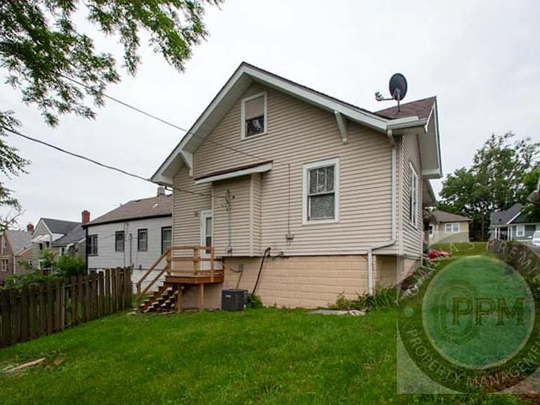 3425 N 45th St — Photo 13