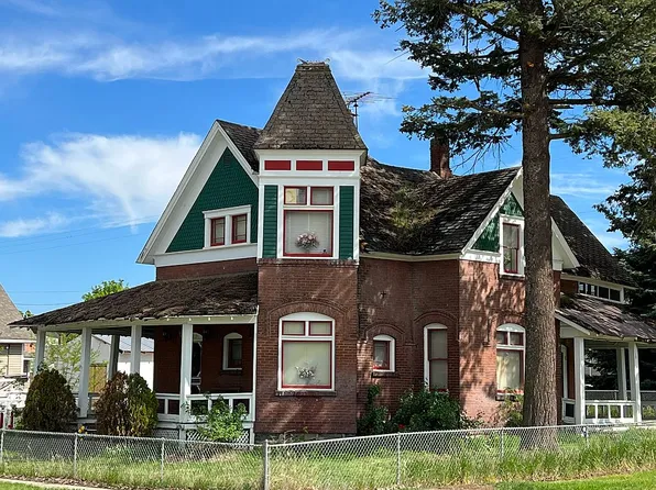 219 W 2nd St, Sprague, WA 99032