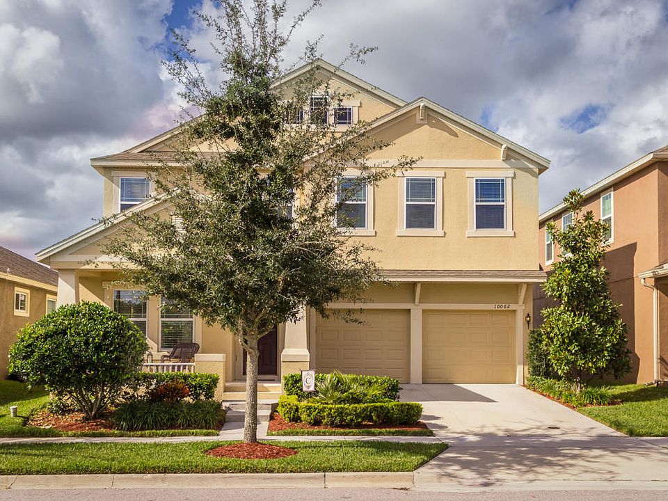 Home For Sale In Waters Edge Lake Nona