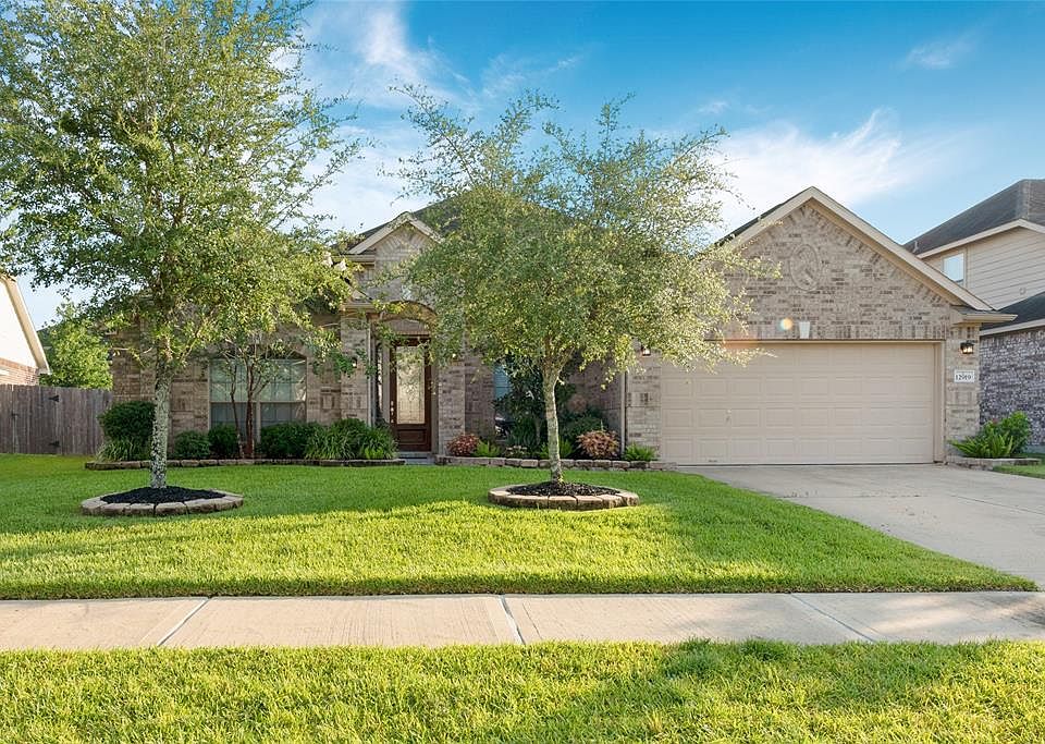 1st image of 12919 Shady Springs Dr