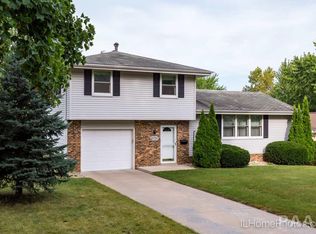 6731 N Kimberly Dr, Peoria, IL 61614