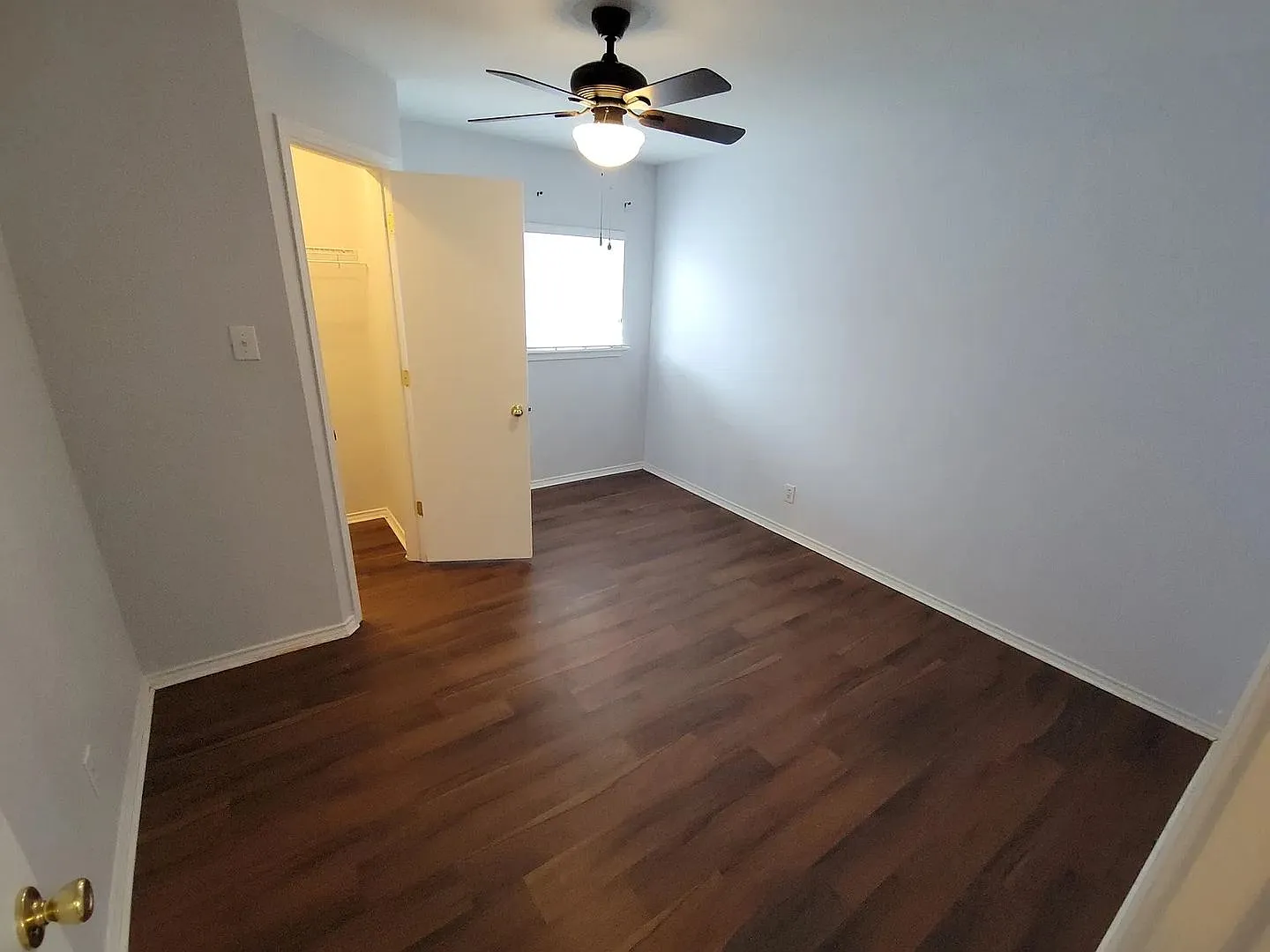 Room in 3 Bedroom Home in San Antonio — Photo 2