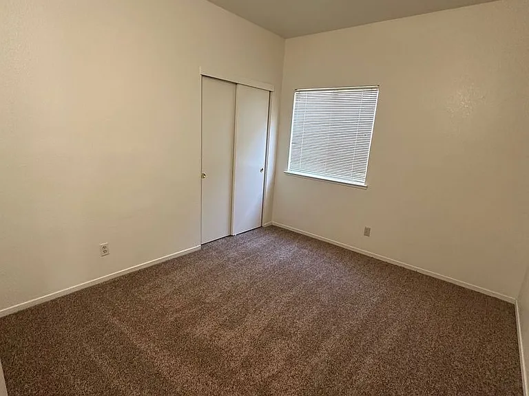 9521 Twin Brooks Ln — Photo 7