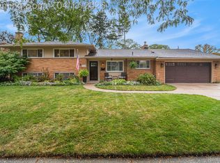 16643 Whitby St, Livonia, MI 48154