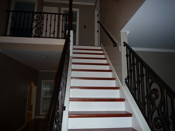 5th image of 65 Woodmont Dr