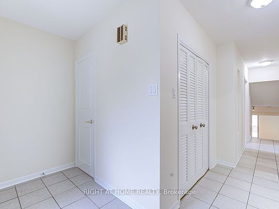5th image of 341 Rathburn Rd