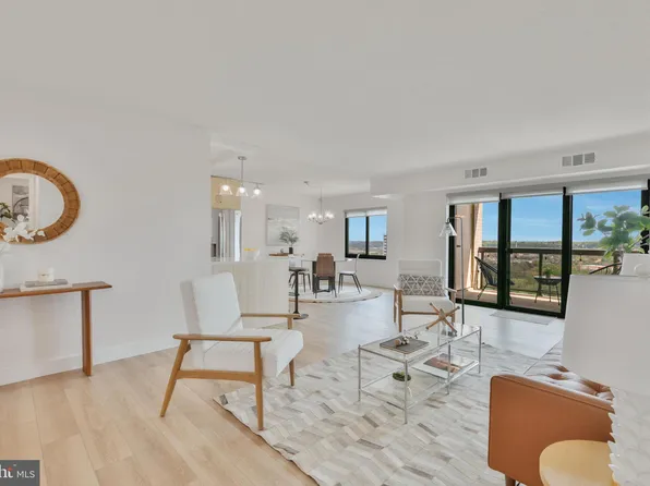 203 Yoakum Pkwy APT 1124, Alexandria, VA 22304