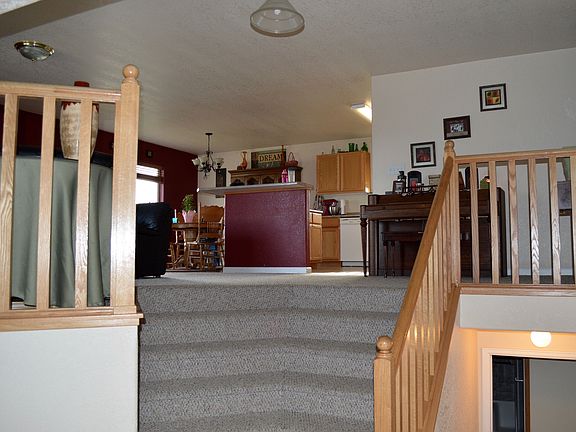 3rd image of 103 Drum St