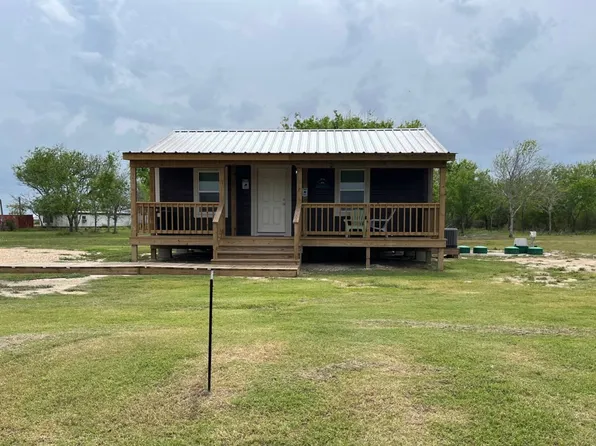 95 County Road 314 W, Pt Lavaca, TX 77979