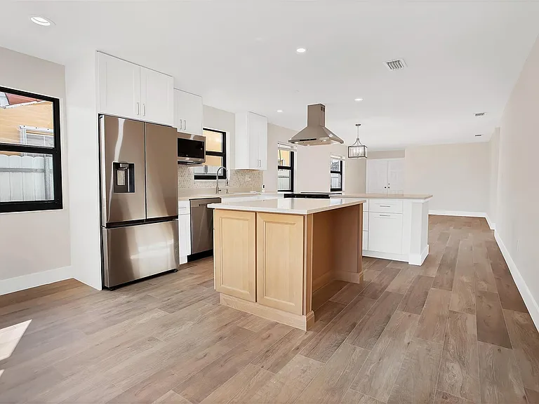 391 NW 58th Ave — Photo 11