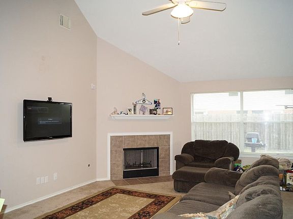4th image of 4102 Caneshaw Dr