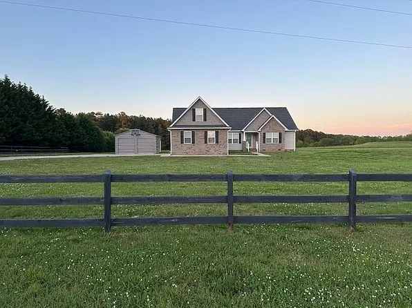 879 Doggett Rd, Forest City, NC 28043