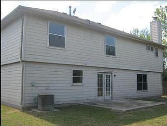 2nd image of 927 Bolton Dr