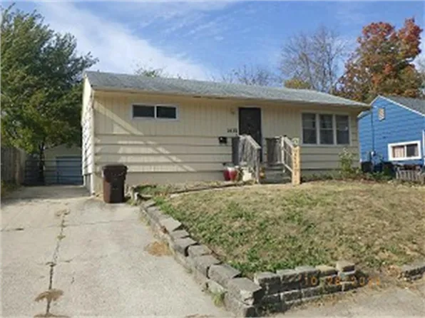 1433 Summit Ave, Ames, IA 50010