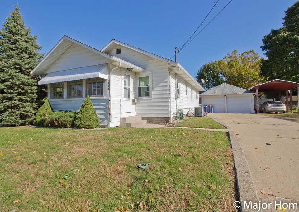 1st image of 2118 Fuller Ave NE