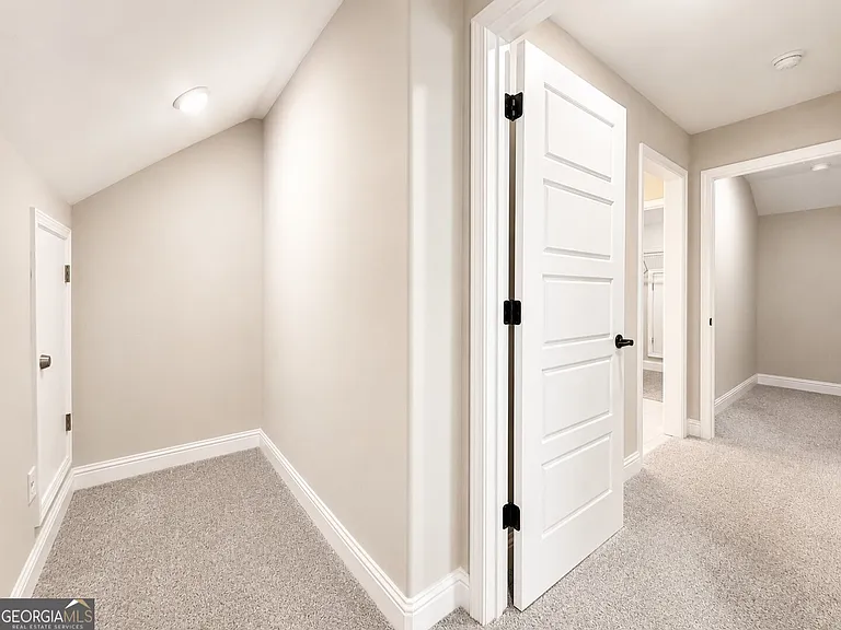 419 Madison Ave — Photo 20