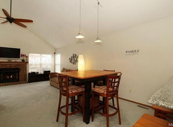 4th image of 459 Valparaiso Ct