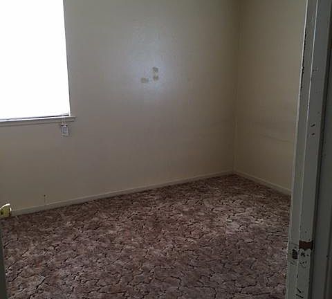 4th image of 5316 NW Elm Ave