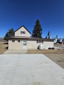 214 N 8th St, Wishek, ND, 58495