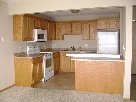 1st image of 875 Bahls Dr