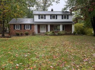 9237 White Oaks Cir, Brecksville, OH 44141