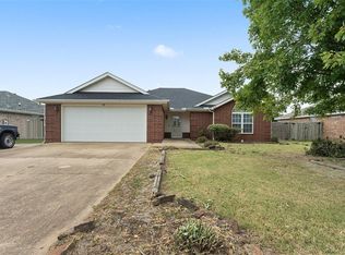 2402 SW 17th St, Bentonville, AR 72712
