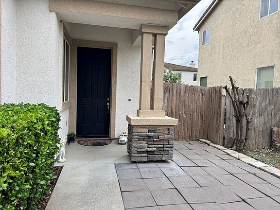 2nd image of 1938 Hecke Dr
