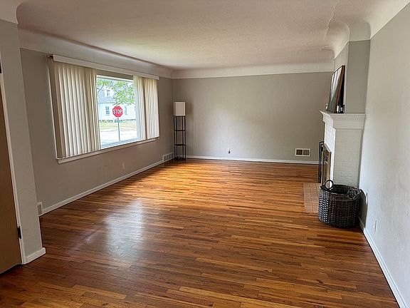 4th image of 310 N May St