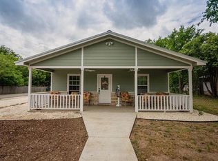 900 N Bosque St, Meridian, TX 76665