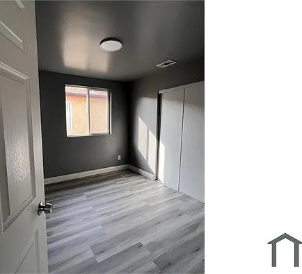 466 E 43rd Pl — Photo 11
