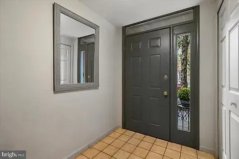 3 bed, 2.5 bath, 1970 sqft, $2,700 — Photo 4