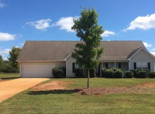 1133 Larkspur Dr, Locust Grove, GA 30248