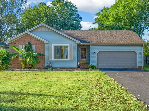 659 Winchester Dr, Hopkinsville, KY 42240