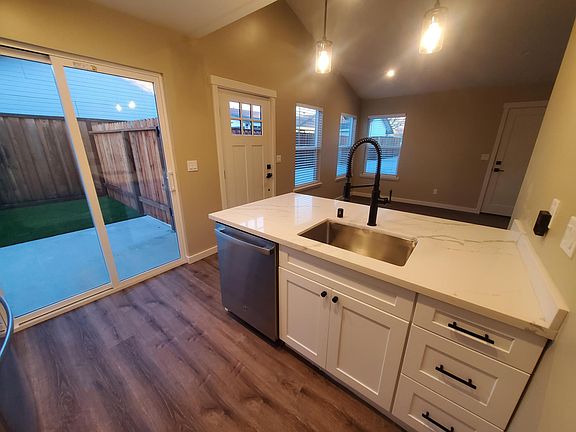 5th image of 5624 Elvas Ave #1
