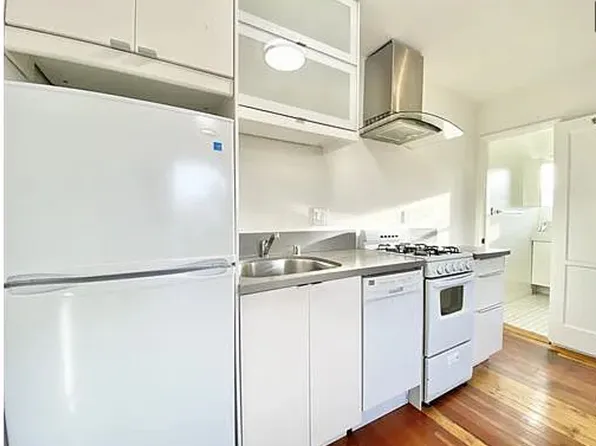 2835 3/4 Huron St, Los Angeles, CA 90065