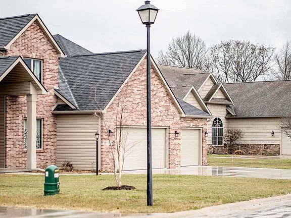 4th image of 903 N Breezewood Dr