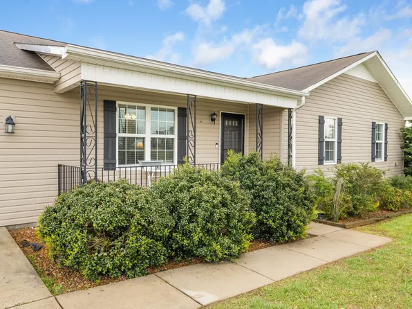 419 Strawberry Dr, Winchester, TN 37398