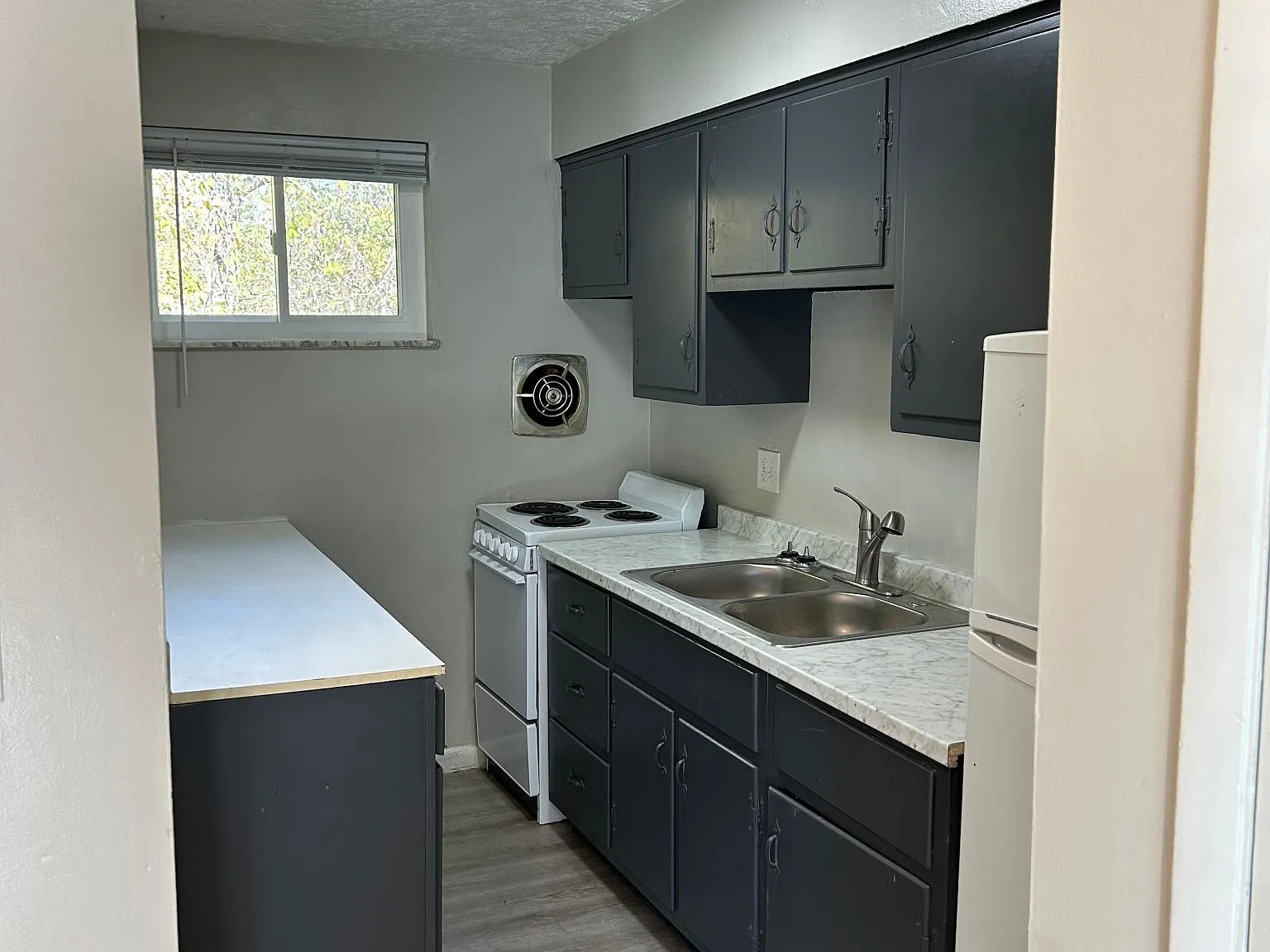 1 bed, 750 sqft, $895 — Photo 2
