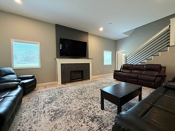 2nd image of 781 Bagdad Rd