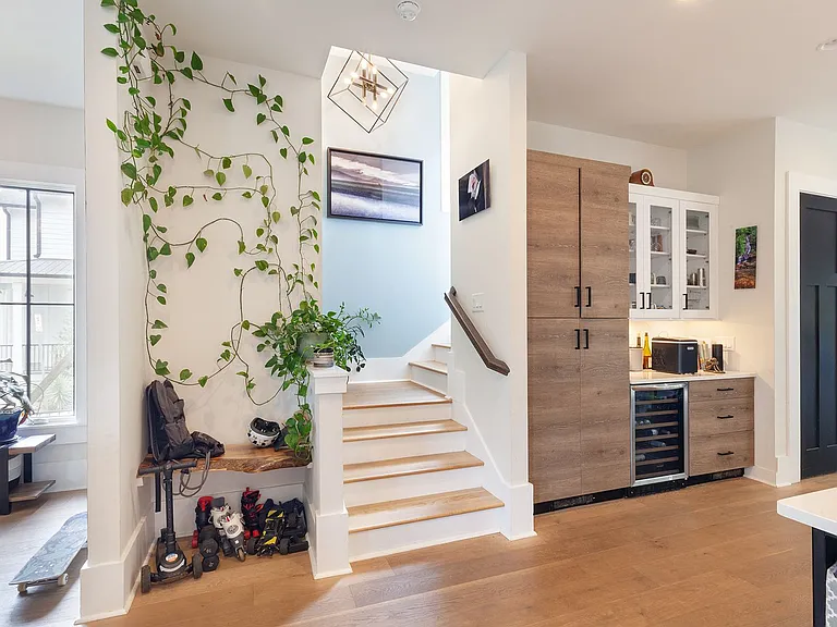 702 Grant Ter SE — Photo 23