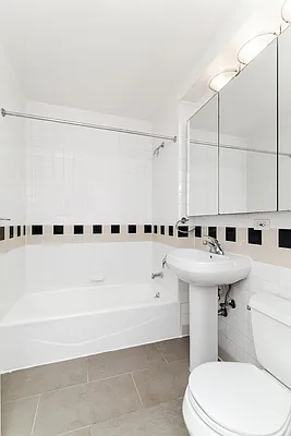 Rented by REAL New York | media 14