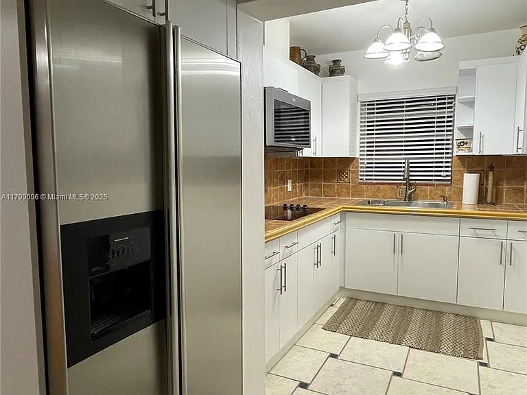63 NW 51st Ave #63 — Photo 12