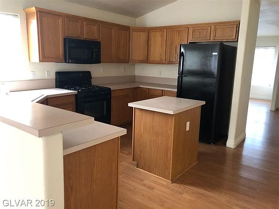2nd image of 7229 Pisa Ave