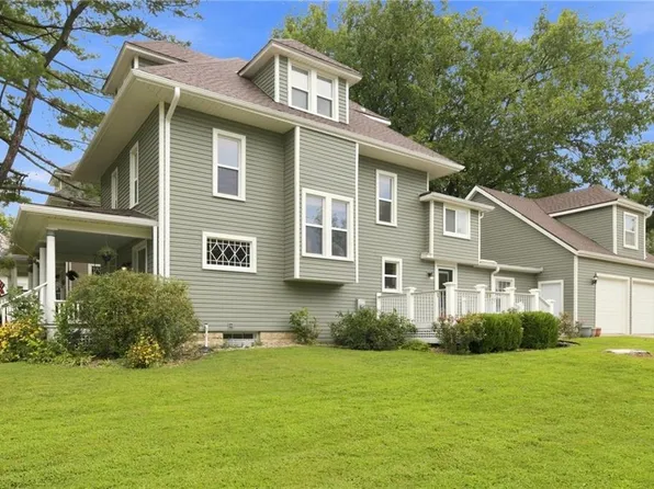 501 E Shawnee St, Paola, KS 66071