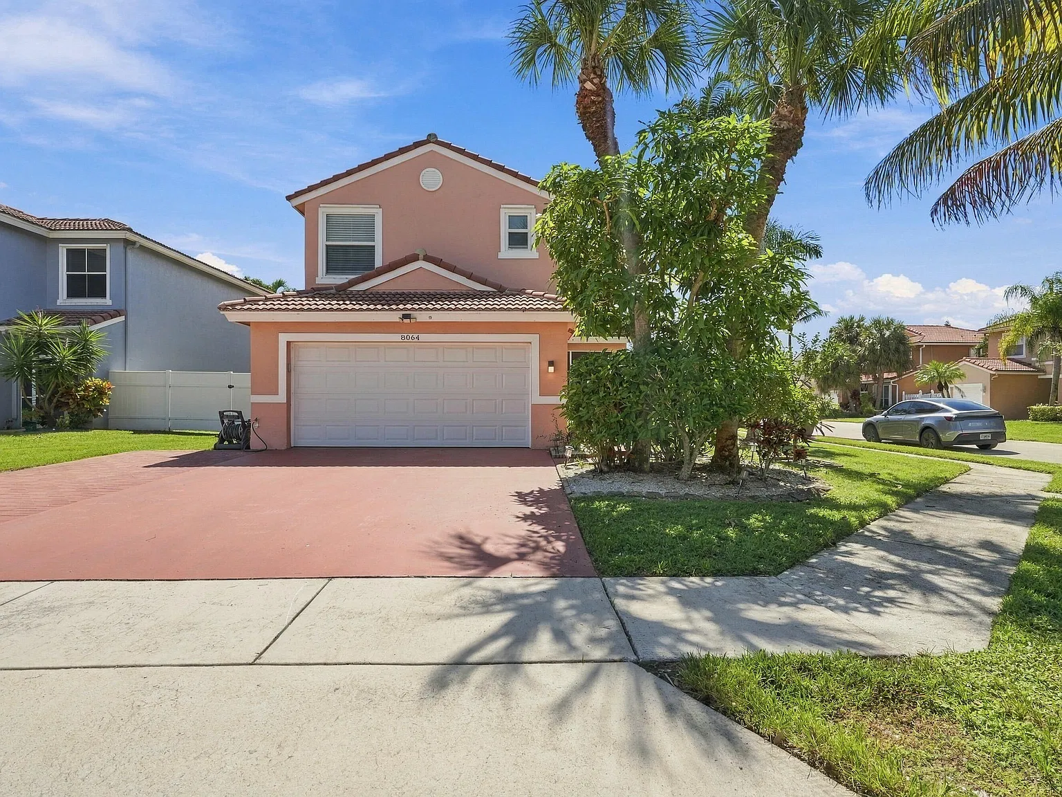 4 bed, 2.5 bath, 1843 sqft, $4,500 — Photo 4