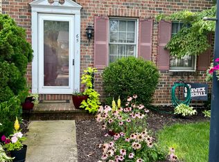 65 Laurie Ln, Lititz, PA 17543