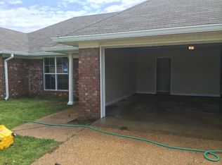 571 Eaglewood Dr, Florence, MS 39073