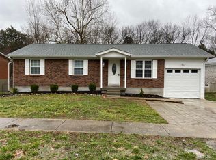 8313 Roseborough Rd, Louisville, KY 40228