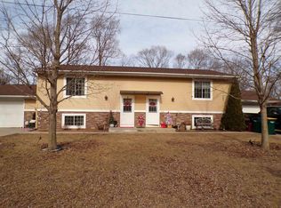 111 Healy Ln, Fort Atkinson, WI 53538