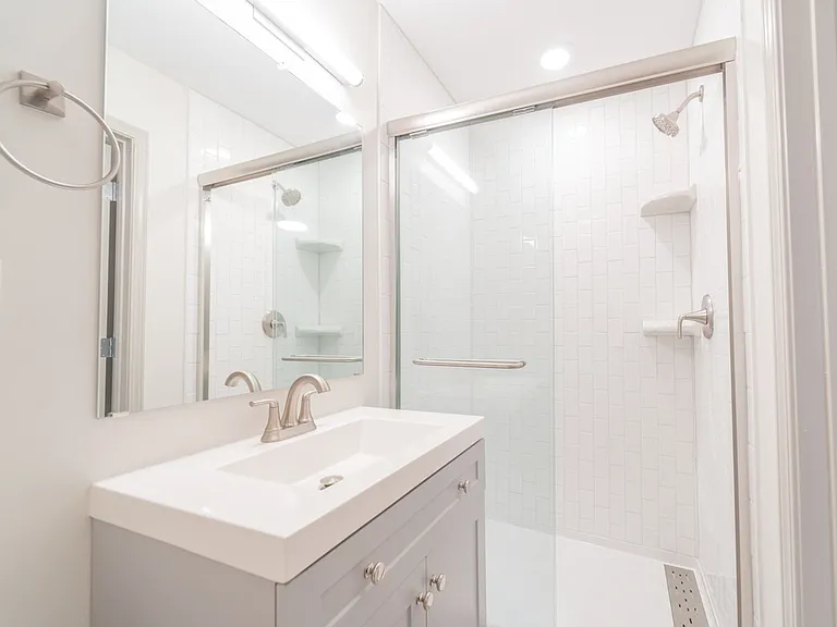 Emory Woods Apartments — Photo 20